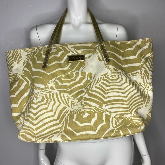 Lilly Pulitzer Handbags - Lilly pulitzer bag